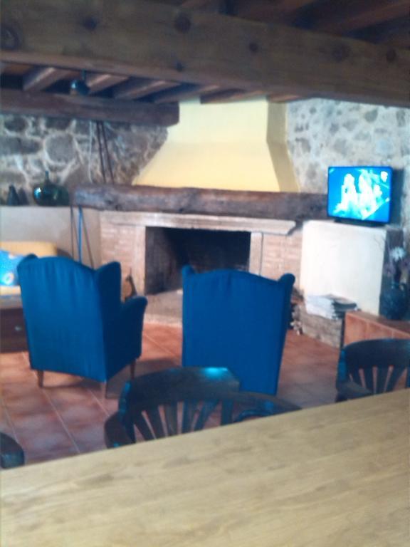 Albergue Turistico Via De La Plata Banos De Montemayor Exteriör bild