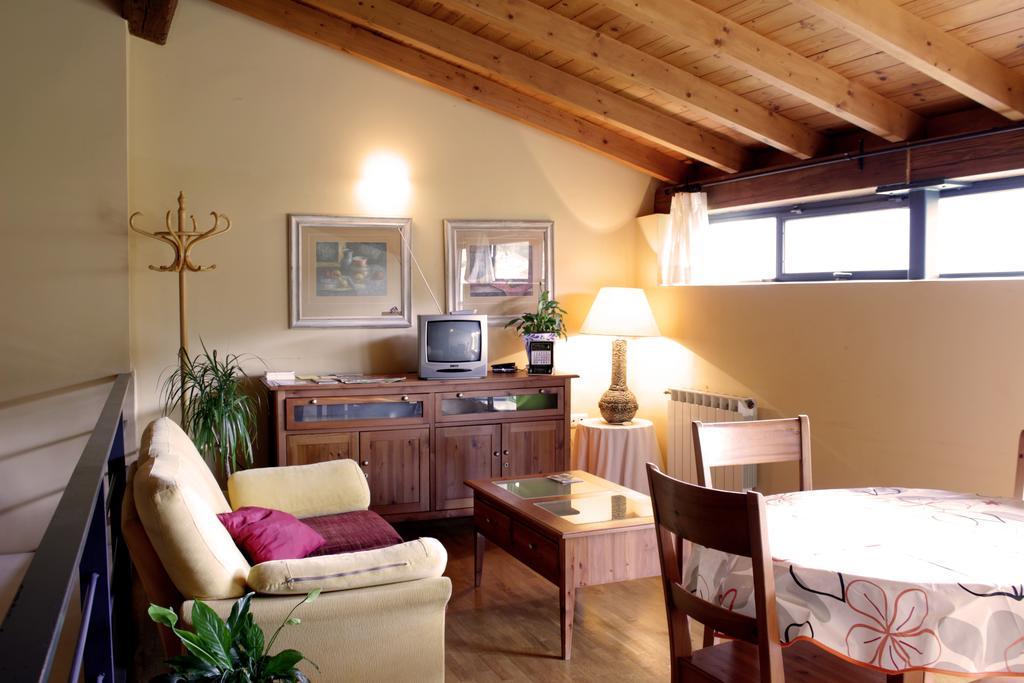 Albergue Turistico Via De La Plata Banos De Montemayor Exteriör bild